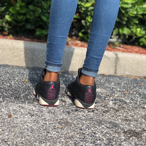 Jordan’s - Picture 5 of 6